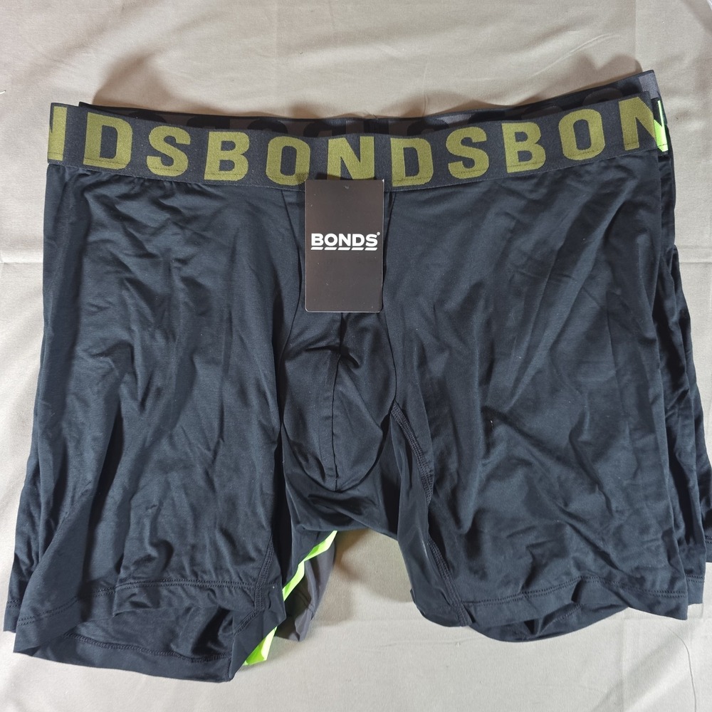 Bonds Underwear Anti-Chafing Boxer XXL 3 Pack Black & Grey/Green/Gold